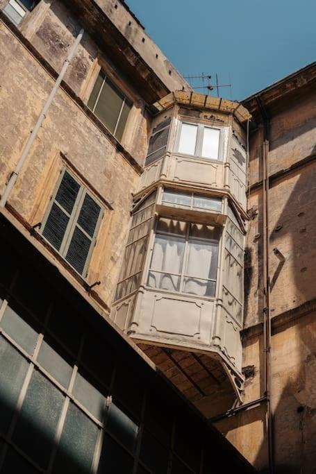Restart Lante Apartment Rom